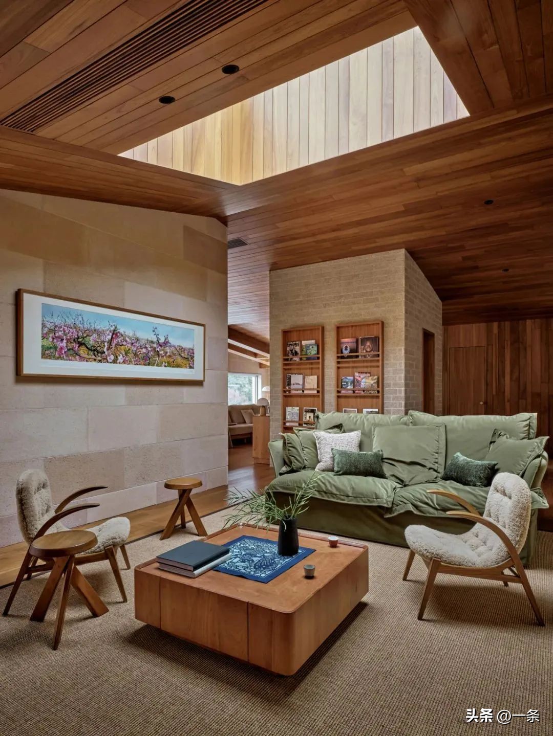 Doanh nhân chi tiền xây nhà 4 tầng to nhất làng cho bố mẹ dưỡng già, đủ chỗ cho đại gia đình 30 thành viên chung sống: “Tôi lãi bất ngờ”- Ảnh 9.