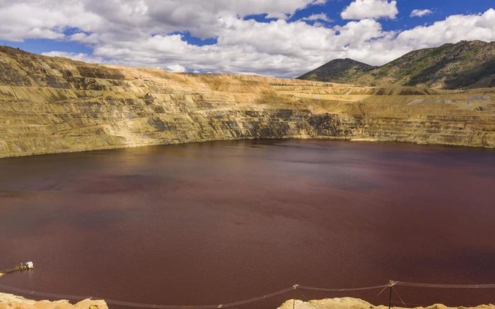 Phát hiện kho báu đất hiếm lên tới 11 triệu tấn dưới hố chất nhưng chỉ Mỹ được tiếp cận, còn Trung Quốc thì không thể- Ảnh 1. Phát hiện kho báu đất hiếm lên tới 11 triệu tấn dưới hố chất nhưng chỉ Mỹ được tiếp cận, còn Trung Quốc thì không thể- Ảnh 1.