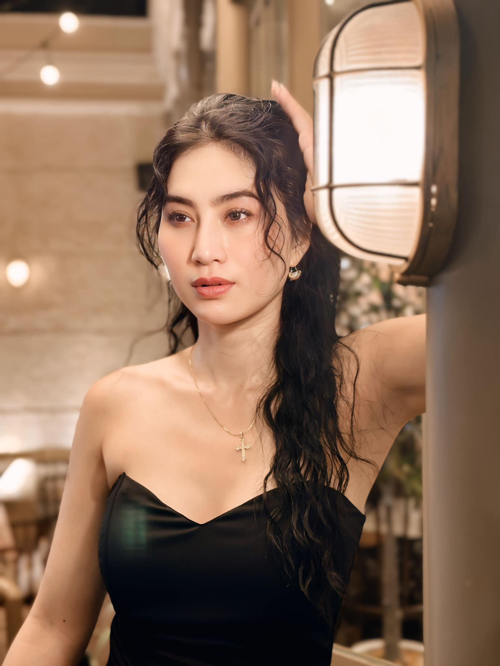 Diễn viên Phi Ngọc Ánh bị đánh máu đầy mặt, livestream cầu cứu?- Ảnh 2. Diễn viên Phi Ngọc Ánh bị đánh máu đầy mặt, livestream cầu cứu?- Ảnh 2.