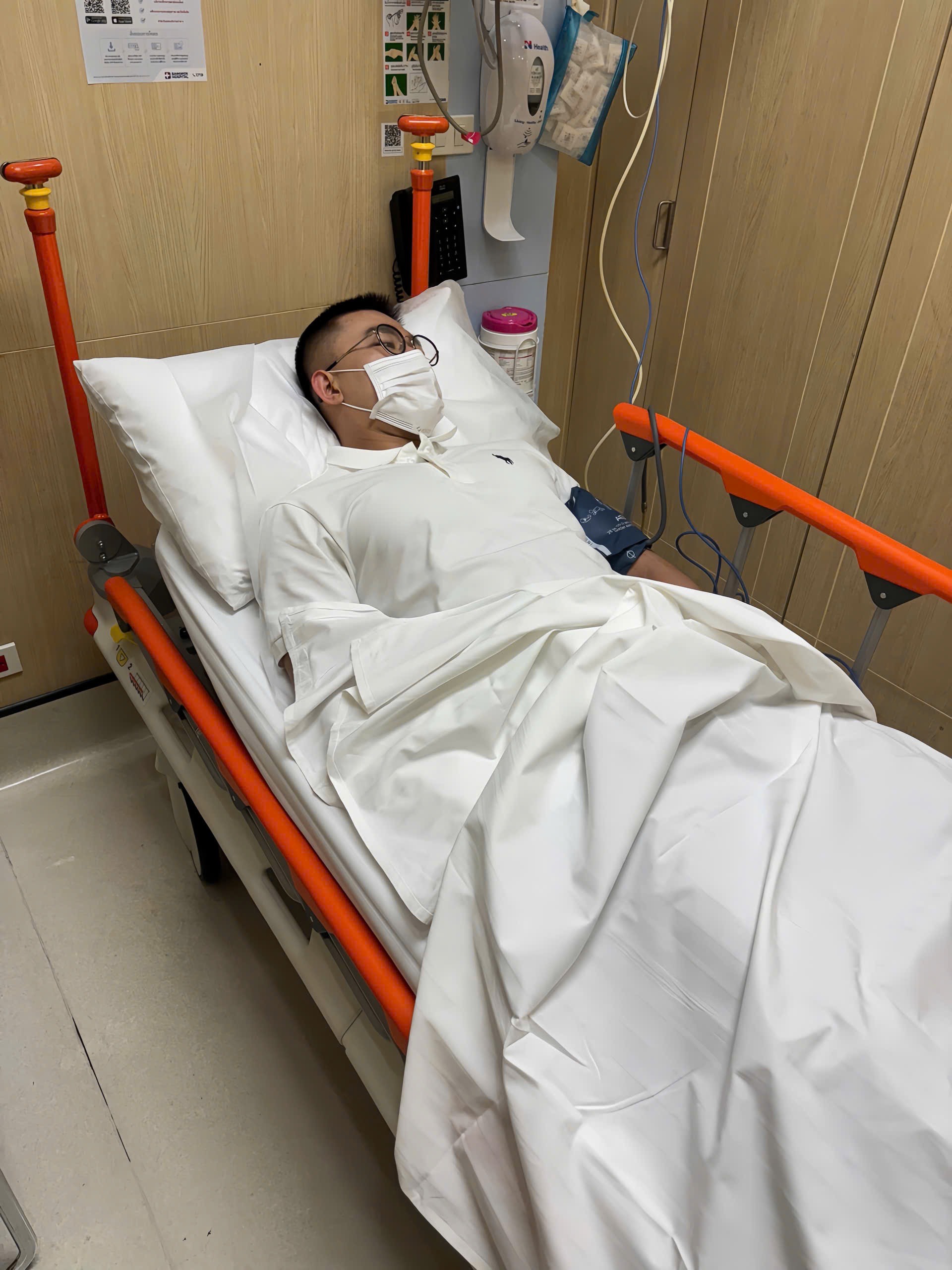 Tình trạng của Công Vinh sau gần 1 tháng nhập viện cấp cứu- Ảnh 4. Tình trạng của Công Vinh sau gần 1 tháng nhập viện cấp cứu- Ảnh 4.