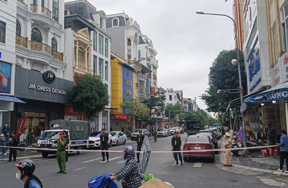 Đồng loạt khám xét một số tiệm vàng ở Thanh Hóa- Ảnh 1. Đồng loạt khám xét một số tiệm vàng ở Thanh Hóa- Ảnh 1.