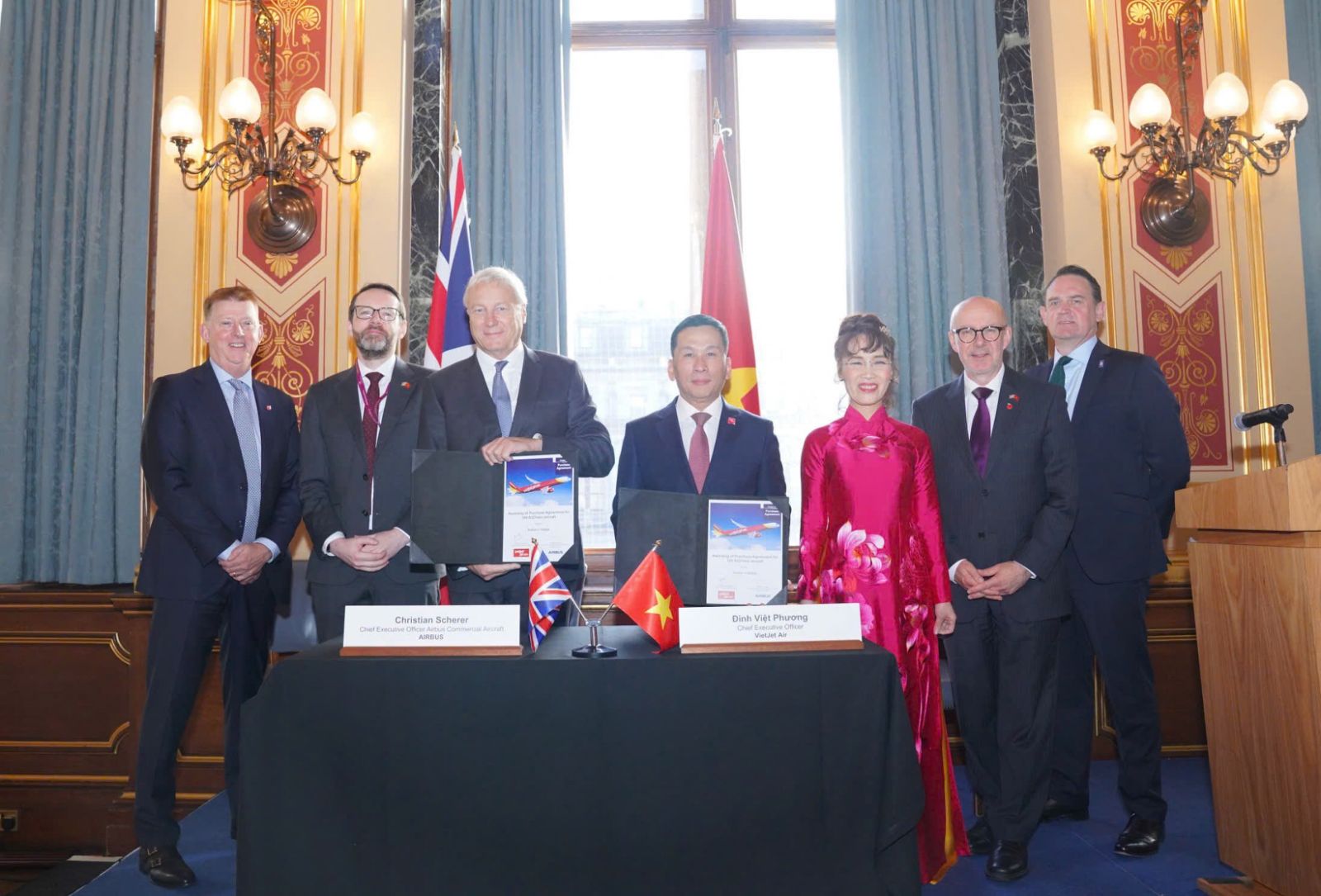 Vietjet đặt mua 100 tàu bay Airbus A321neo, đánh dấu cột mốc mới trong quan hệ hợp tác Việt Nam – Vương quốc Anh- Ảnh 1. Vietjet đặt mua 100 tàu bay Airbus A321neo, đánh dấu cột mốc mới trong quan hệ hợp tác Việt Nam – Vương quốc Anh- Ảnh 1.