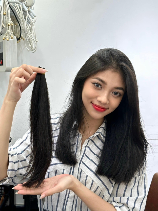 Vụ Nhã Phương hiến tóc nhuộm gây tranh cãi: Người trong cuộc và phía đơn vị nhận nói gì?- Ảnh 10. Vụ Nhã Phương hiến tóc nhuộm gây tranh cãi: Người trong cuộc và phía đơn vị nhận nói gì?- Ảnh 10.