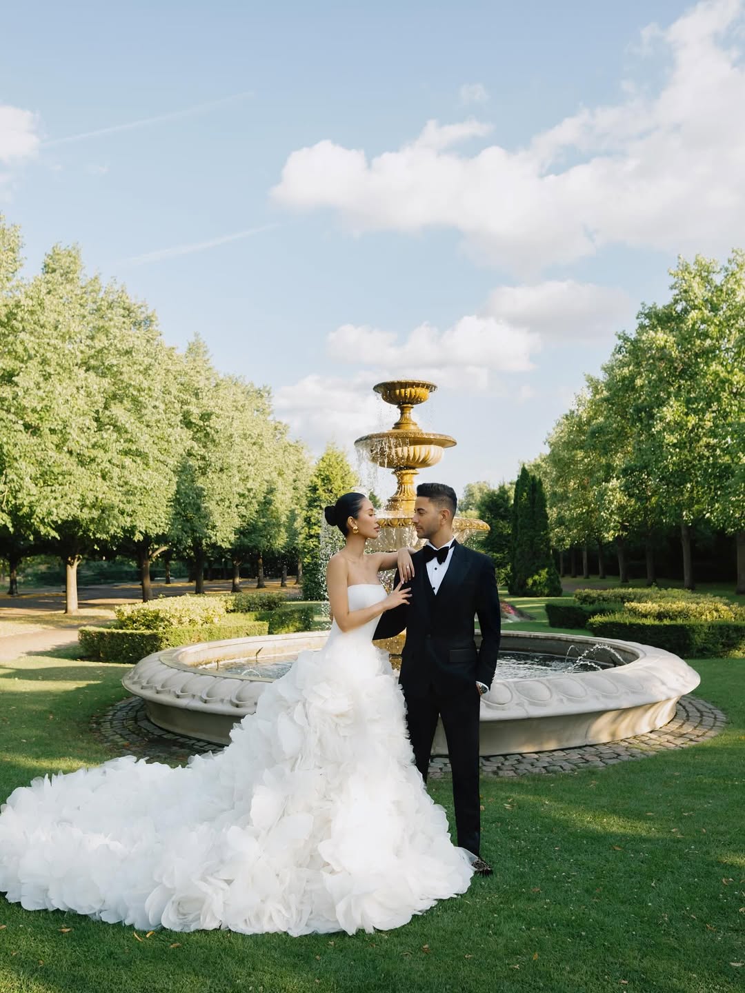 Chồng sắp cưới của Tiên nguyễn với chồng Kathy Uyên sao lại có mối quan hệ thế này?- Ảnh 2. Chồng sắp cưới của Tiên nguyễn với chồng Kathy Uyên sao lại có mối quan hệ thế này?- Ảnh 2.