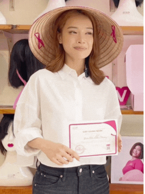 Vụ Nhã Phương hiến tóc nhuộm gây tranh cãi: Người trong cuộc và phía đơn vị nhận nói gì?- Ảnh 3. Vụ Nhã Phương hiến tóc nhuộm gây tranh cãi: Người trong cuộc và phía đơn vị nhận nói gì?- Ảnh 3.