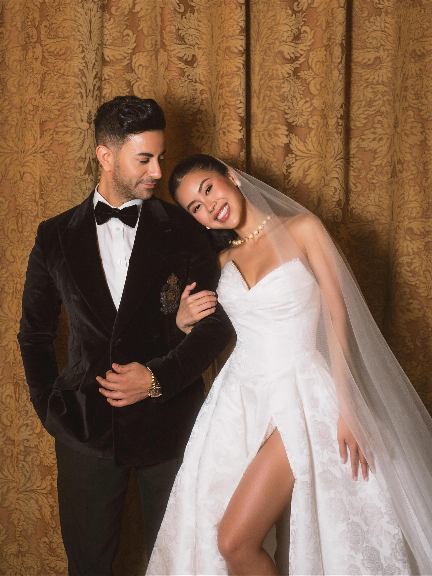 Chàng rể gốc Dubai được người nhà tỷ phú Johnathan Hạnh Nguyễn đối đãi thế nào?- Ảnh 2. Chàng rể gốc Dubai được người nhà tỷ phú Johnathan Hạnh Nguyễn đối đãi thế nào?- Ảnh 2.