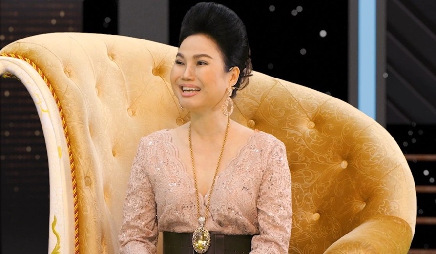 Nữ ca sĩ chuyên hát nhạc Phật giáo: "Từ ngày hát, tôi có sức khỏe, hạnh phúc"- Ảnh 1.