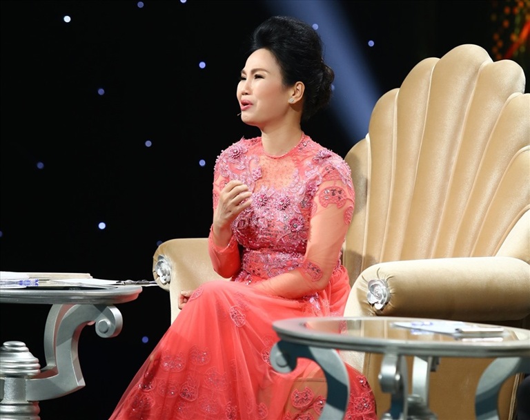 Nữ ca sĩ chuyên hát nhạc Phật giáo: "Từ ngày hát, tôi có sức khỏe, hạnh phúc"- Ảnh 3.