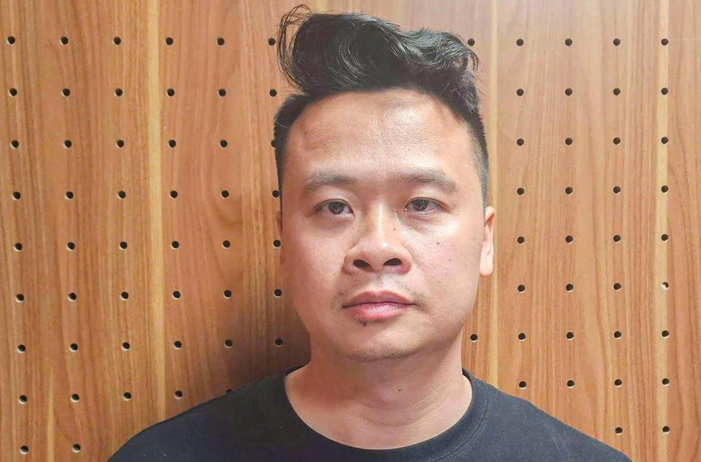 Bắt 5 đối tượng lừa đảo đầu tư tiền mã hóa- Ảnh 2.