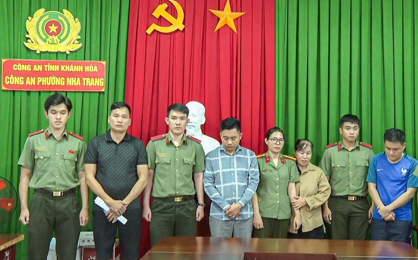 Bắt 5 đối tượng lừa đảo đầu tư tiền mã hóa- Ảnh 1.