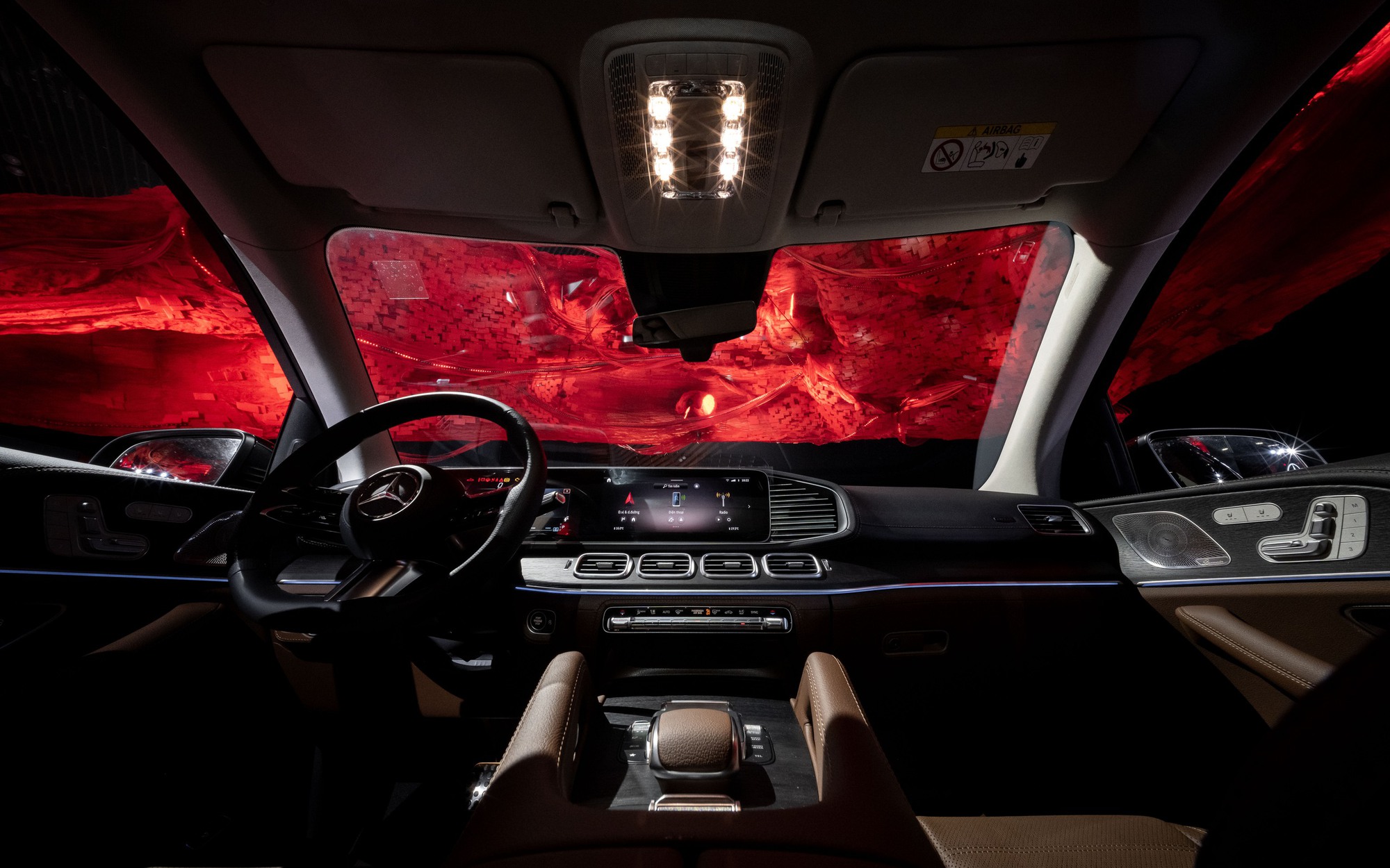 Mercedes-Benz GLS 450 4Matic bản giới hạn chỉ 30 chiếc tại Việt Nam, giá 6 tỷ đồng- Ảnh 5. Mercedes-Benz GLS 450 4Matic bản giới hạn chỉ 30 chiếc tại Việt Nam, giá 6 tỷ đồng- Ảnh 5.