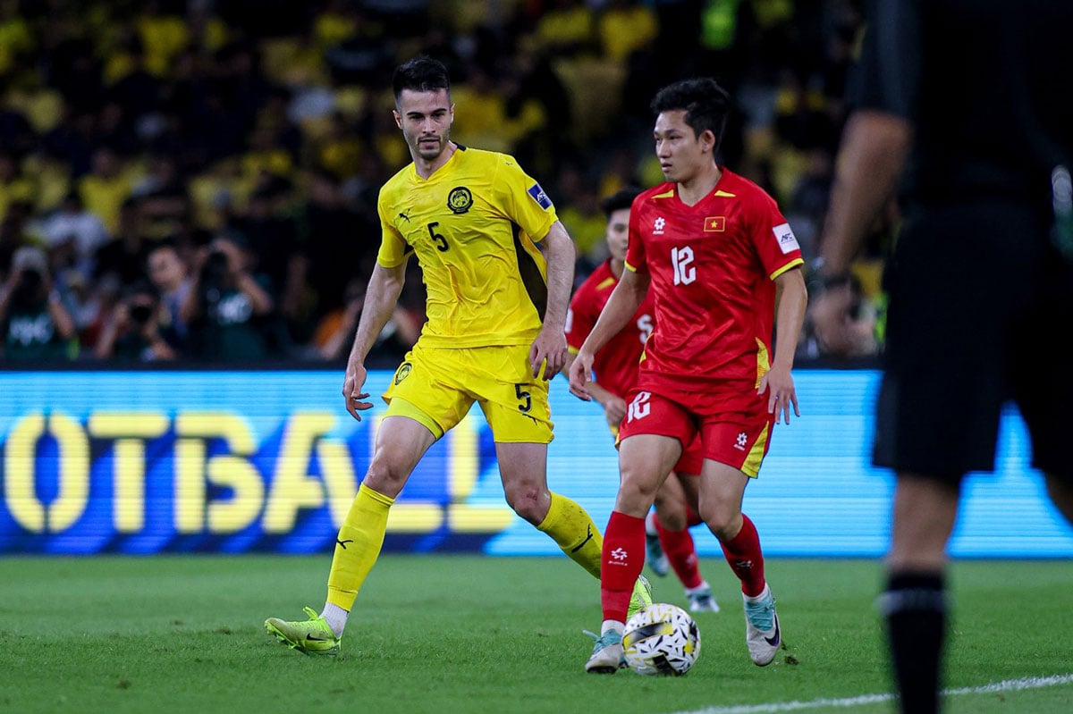 "Bóng đá Malaysia có thể bị cấm thi đấu quốc tế!"- Ảnh 2. "Bóng đá Malaysia có thể bị cấm thi đấu quốc tế!"- Ảnh 2.