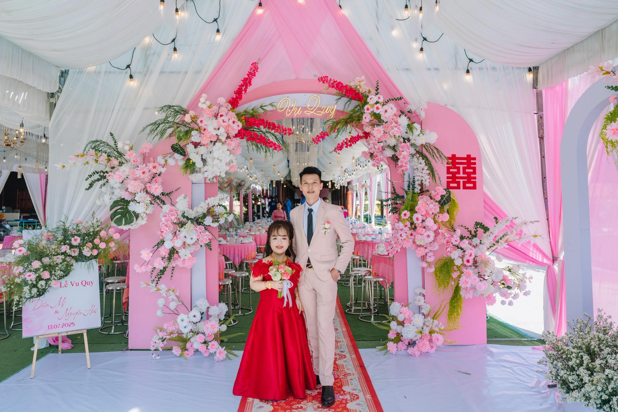 Một lòng muốn cưới cô gái 1m25, chàng trai bị mẹ vợ tương lai lắp camera theo dõi gần 1 năm và cái kết- Ảnh 5.