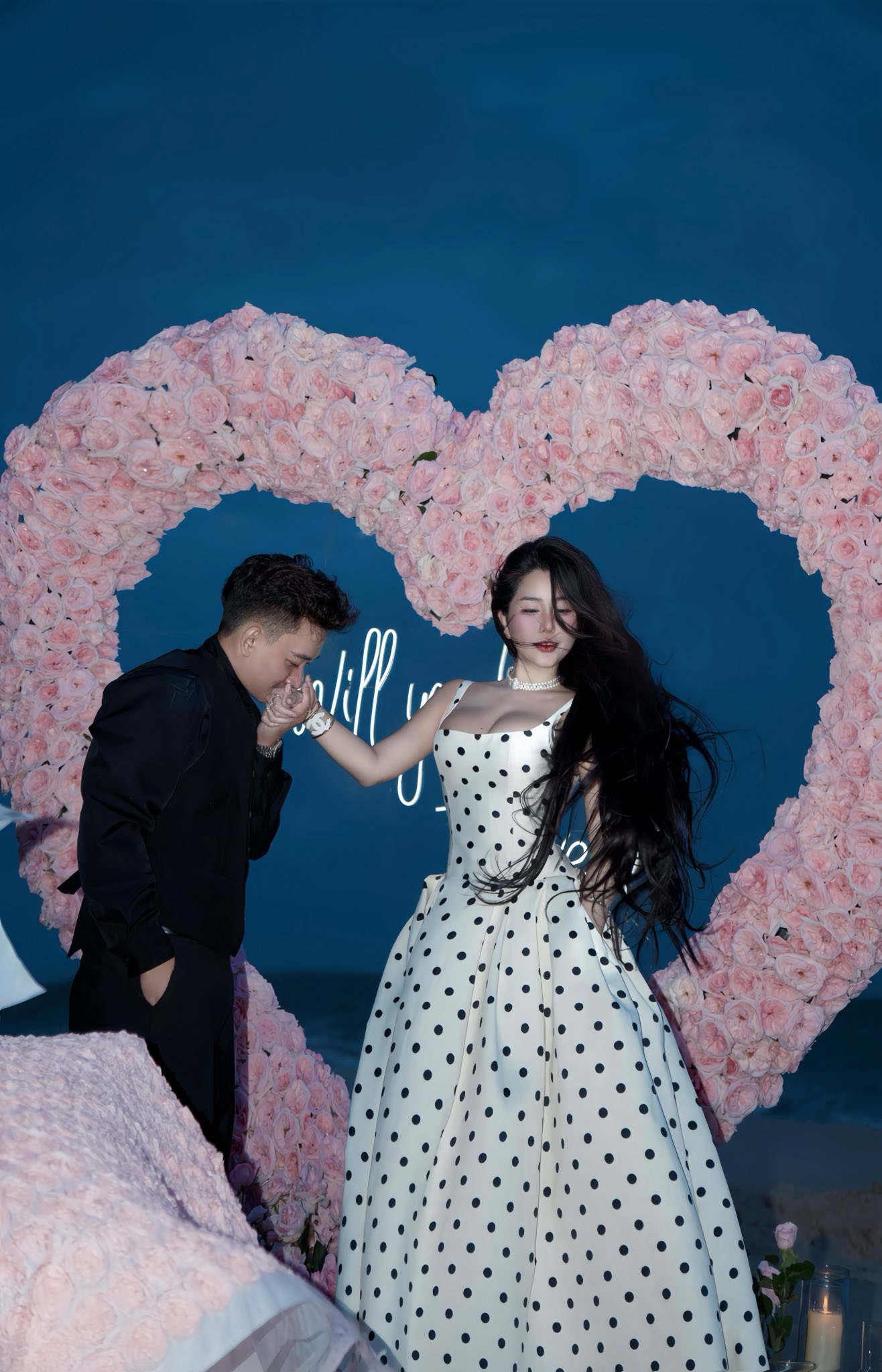 Hot girl 3 v&ograve;ng si&ecirc;u thực nhất Việt Nam khoe tiệc tỏ t&igrave;nh m&agrave; bị hiểu lầm&hellip; tiệc đo&aacute;n giới t&iacute;nh con- Ảnh 5.