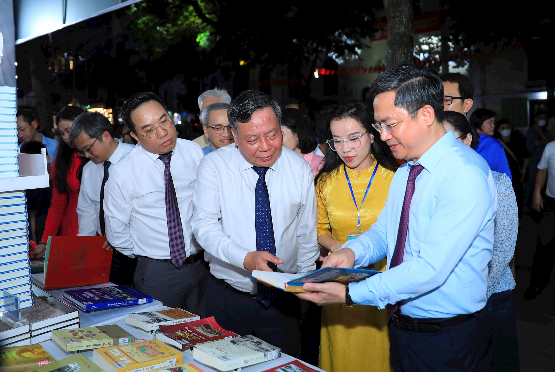 Khai mạc Hội sách Hà Nội lần thứ X - năm 2025 “Thăng Long - Hà Nội Khát vọng vươn mình”- Ảnh 4.