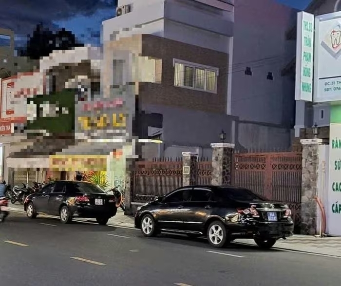 Bắt tạm giam cựu giám đốc Bệnh viện Đa khoa Bình Thuận- Ảnh 1.