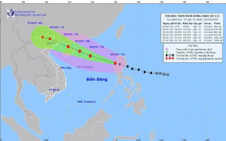 Chi&ecirc;̀u 3/10, b&atilde;o Matmo đ&atilde; đi v&agrave;o v&ugrave;ng biển ph&iacute;a Đ&ocirc;ng khu vực Bắc Biển Đ&ocirc;ng, l&agrave; cơn b&atilde;o số 11 tr&ecirc;n Biển Đ&ocirc;ng trong năm 2025. (Nguồn: Trung t&acirc;m dự b&aacute;o kh&iacute; tượng thủy văn Quốc gia)