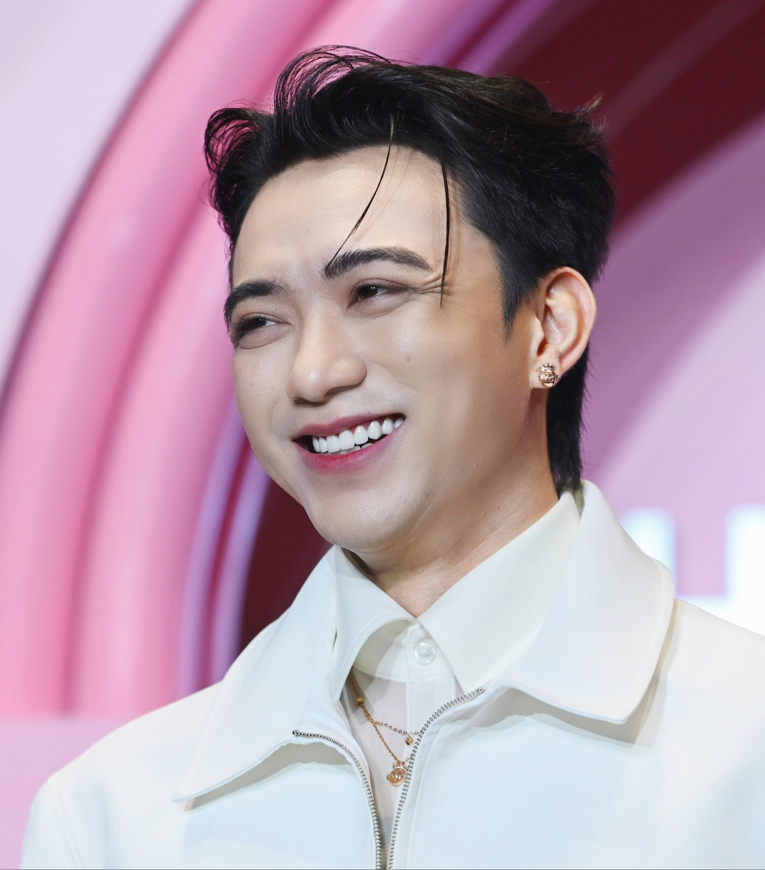 SOOBIN cùng fan đấu giá được số tiền lớn để xây trường ở vùng cao Điện Biên- Ảnh 6. SOOBIN cùng fan đấu giá được số tiền lớn để xây trường ở vùng cao Điện Biên- Ảnh 6.