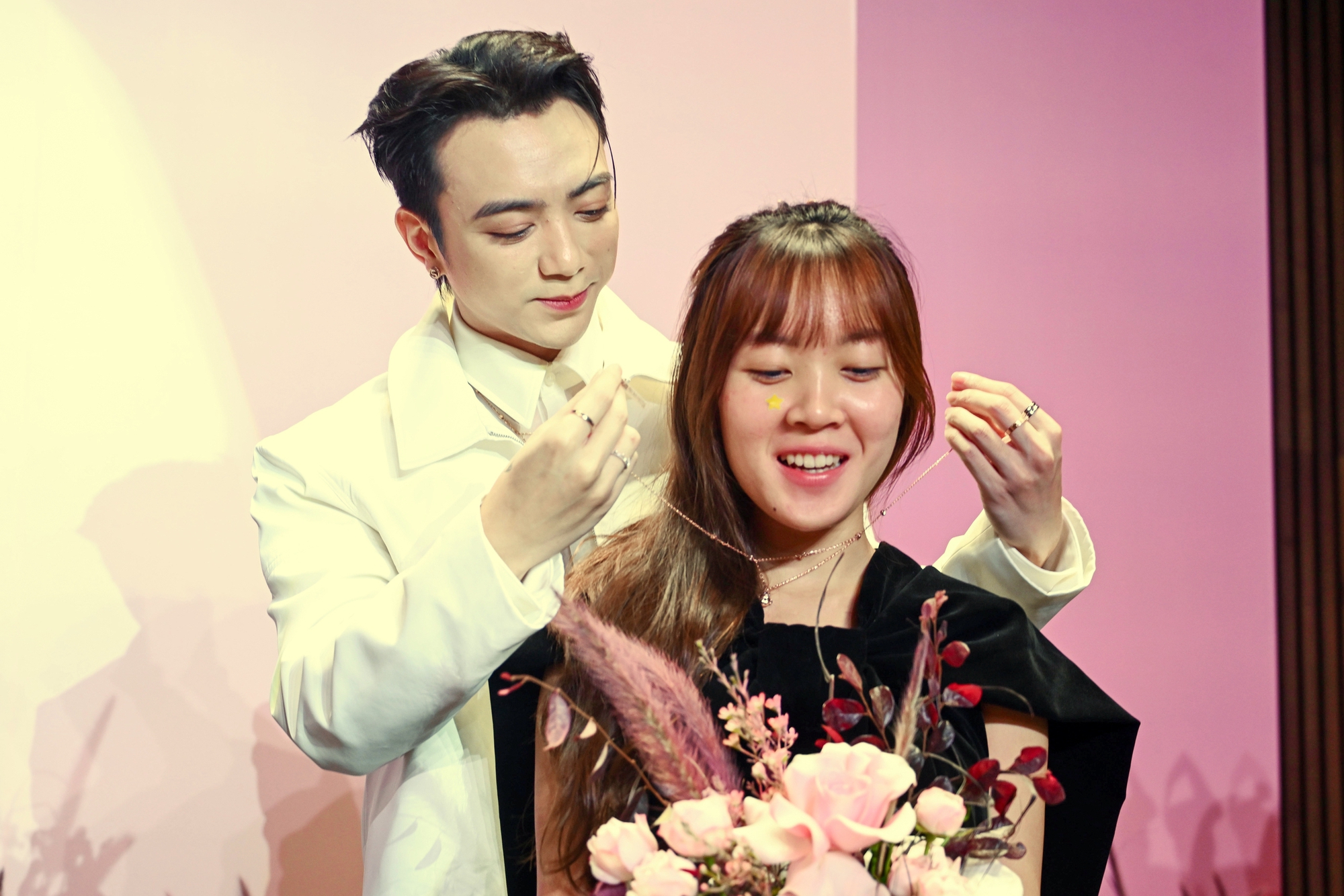 SOOBIN cùng fan đấu giá được số tiền lớn để xây trường ở vùng cao Điện Biên- Ảnh 3. SOOBIN cùng fan đấu giá được số tiền lớn để xây trường ở vùng cao Điện Biên- Ảnh 3.