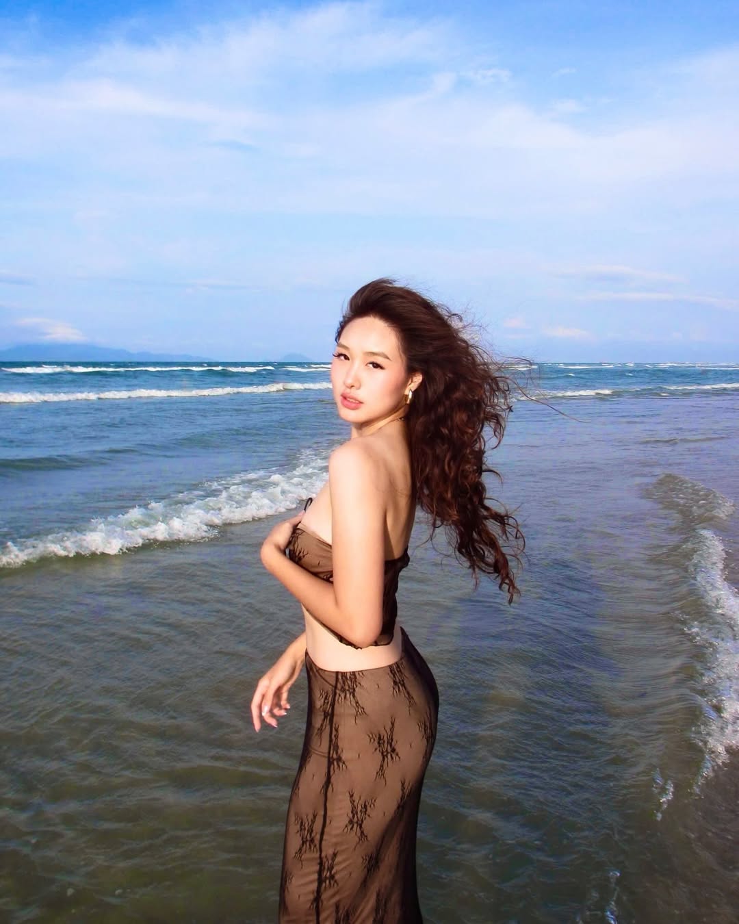 Ái nữ hoa khôi bóng chuyền Kim Huệ xinh quá!- Ảnh 1. Ái nữ hoa khôi bóng chuyền Kim Huệ xinh quá!- Ảnh 1.