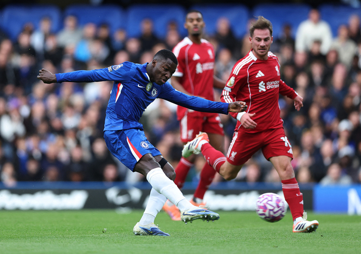 Kết quả Ngoại Hạng Anh: Sao 18 tuổi ghi bàn bù giờ, Chelsea thắng Liverpool 2-1- Ảnh 1.