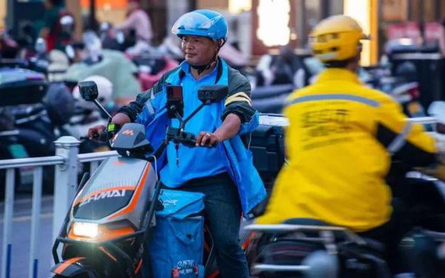 “Tam quốc diễn nghĩa” kiểu mới đang xảy ra ở Trung Quốc: Tài xế thậm chí không có thời gian đi vệ sinh - Ảnh 1.