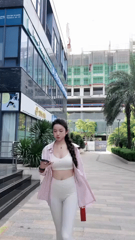 Chu Thanh Huyền dáng đẹp thế này mà vẫn bị bodyshaming?- Ảnh 1.