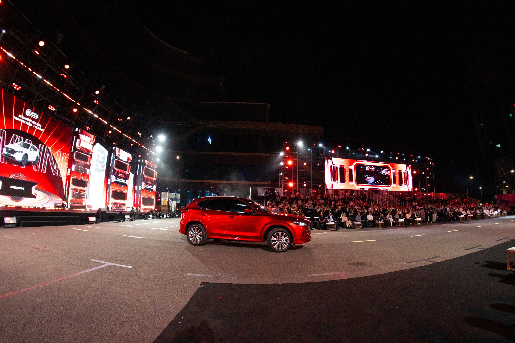 Chùm ảnh và khoảnh khắc mong chờ nhất lúc này tại CCA25: 13 giải, màn carwalk ấn tượng và hơn thế nữa- Ảnh 4.