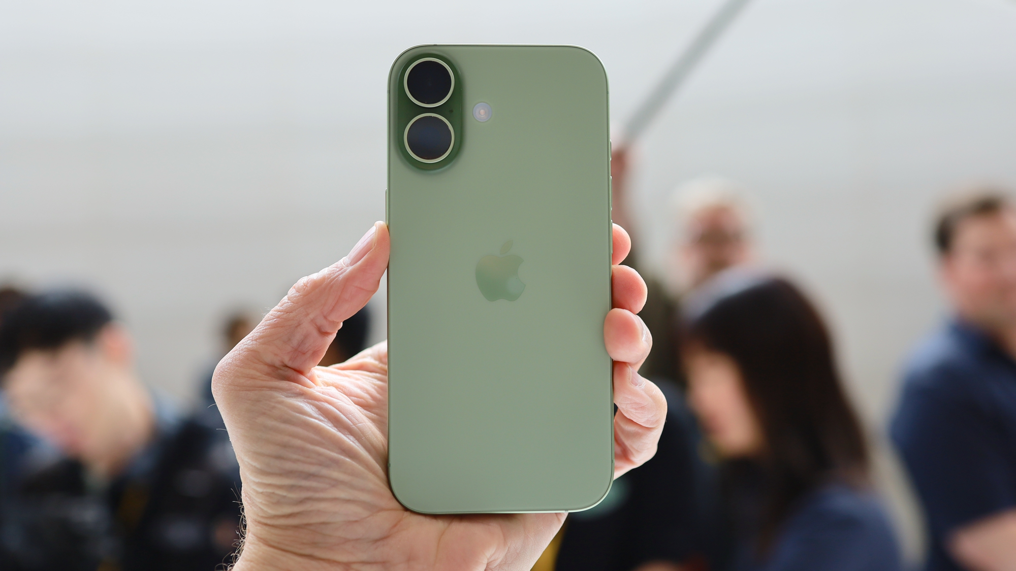 Mua Iphone Mới: Vì Sao Nhất Định Phải Chọn Iphone 17 Thay Vì Iphone 16 Hay 15?- Ảnh 2. Mua Iphone Mới: Vì Sao Nhất Định Phải Chọn Iphone 17 Thay Vì Iphone 16 Hay 15?- Ảnh 2.