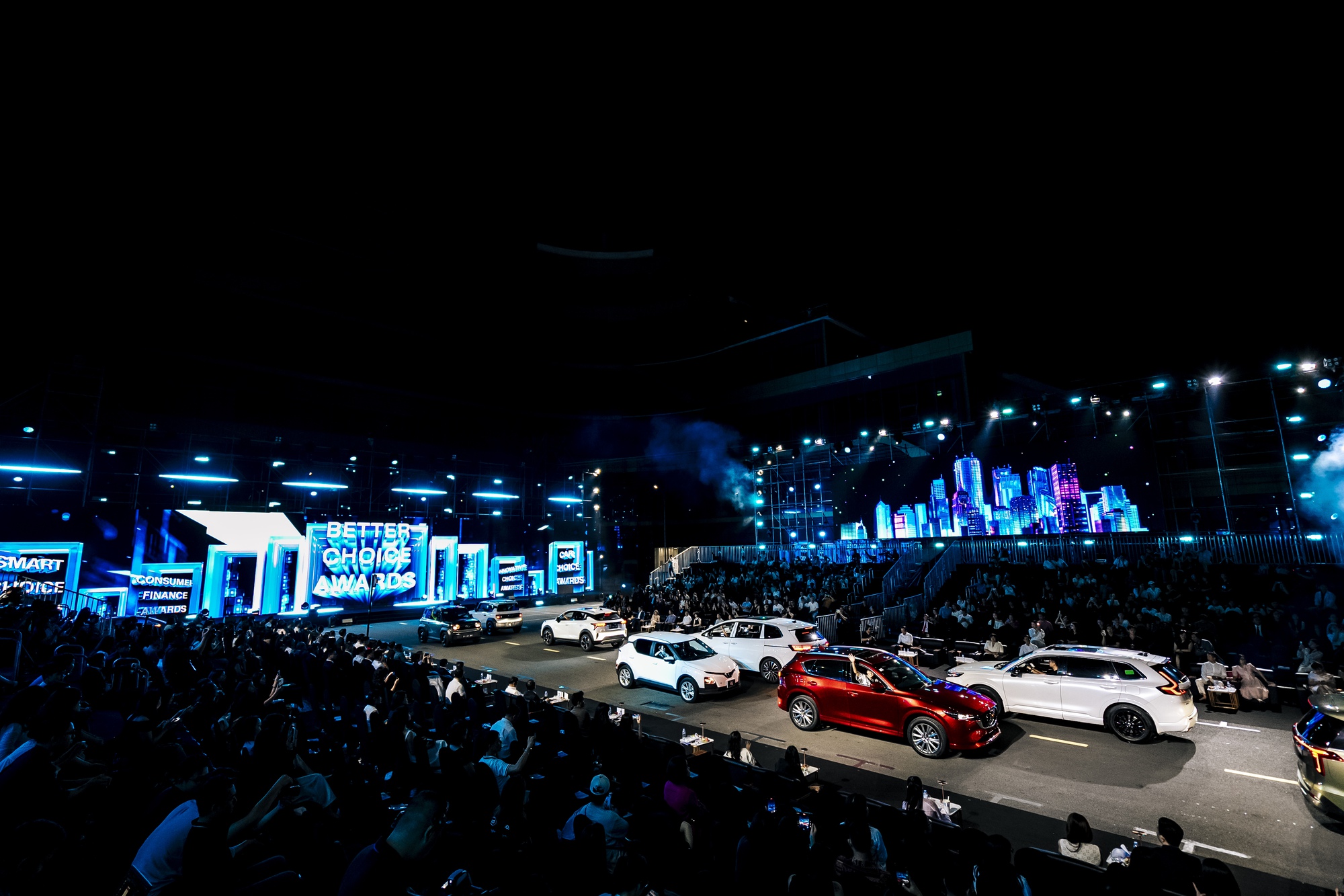 Chùm ảnh và khoảnh khắc mong chờ nhất lúc này tại CCA25: 13 giải, màn carwalk ấn tượng và hơn thế nữa- Ảnh 21.