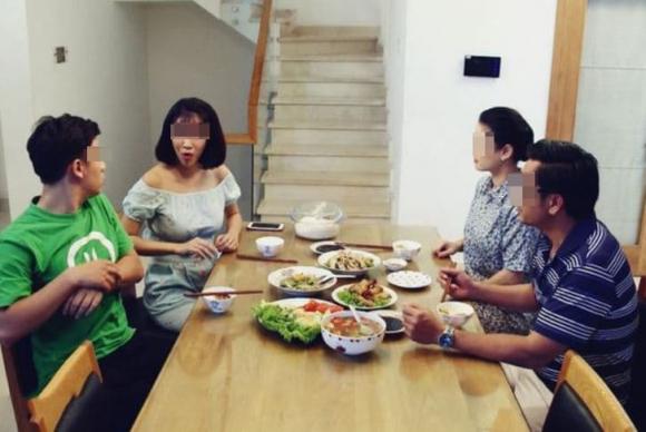 Đưa bạn gái về ra mắt, xem lại camera tôi chỉ muốn độn thổ, vậy mà mẹ lại nằng nặc "cưới nó ngay lập tức"- Ảnh 2.