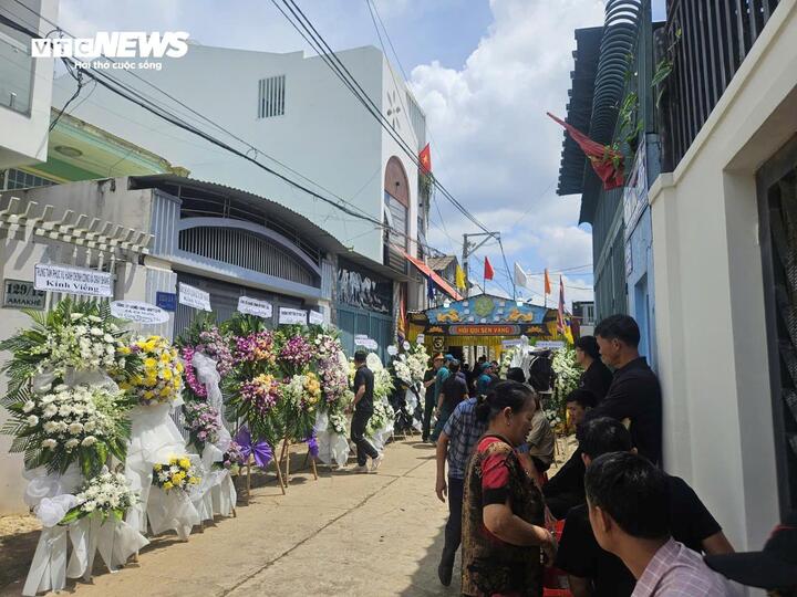 Người vợ kể cuộc gọi cuối của Chủ tịch xã ở Đắk Lắk trước lúc tử nạn- Ảnh 3.