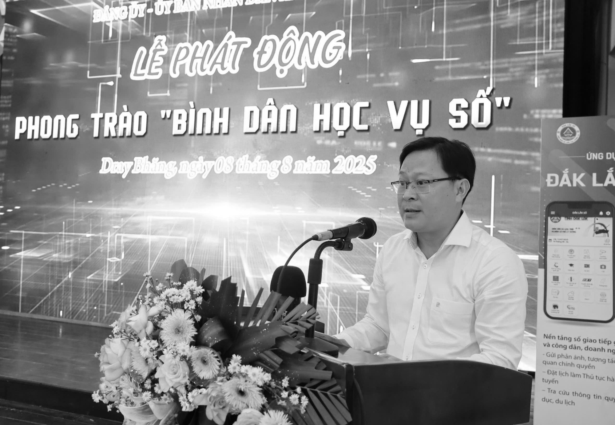 Chủ tịch UBND xã bị xe tông tử vong khi điều tiết giao thông do ngập lụt- Ảnh 1.