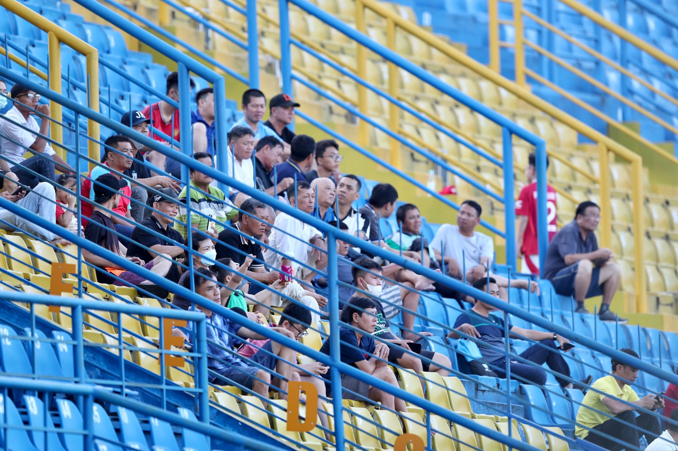 Ba cầu thủ phải tập riêng trong buổi tập đầu tiên của tuyển Việt Nam- Ảnh 14.