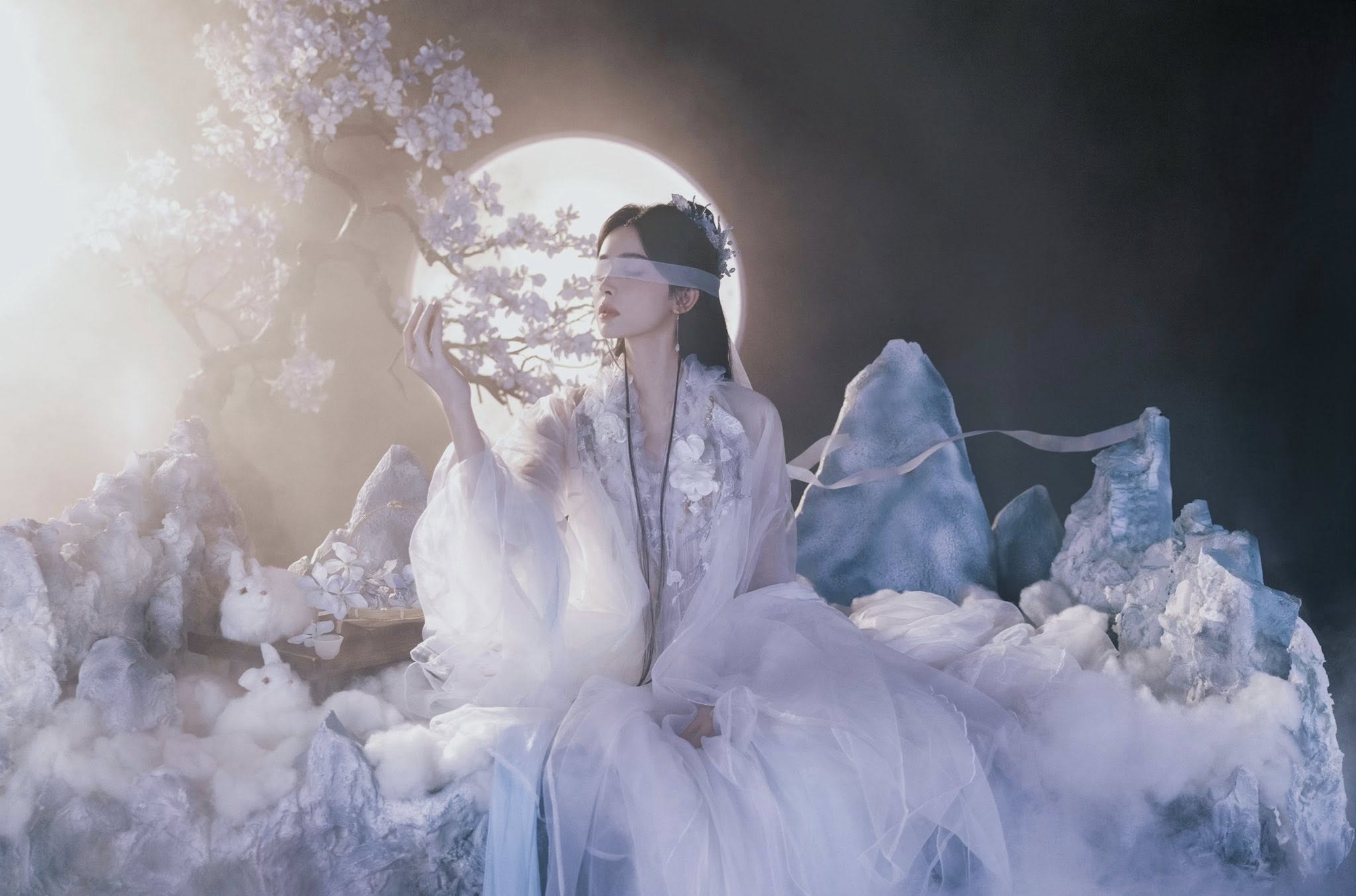 Hằng Nga trên cung trăng xuống nhân gian làm gì thế này: Nhan sắc hơn cả vô thực, ngắm xong cả đời chẳng muốn yêu ai- Ảnh 18.