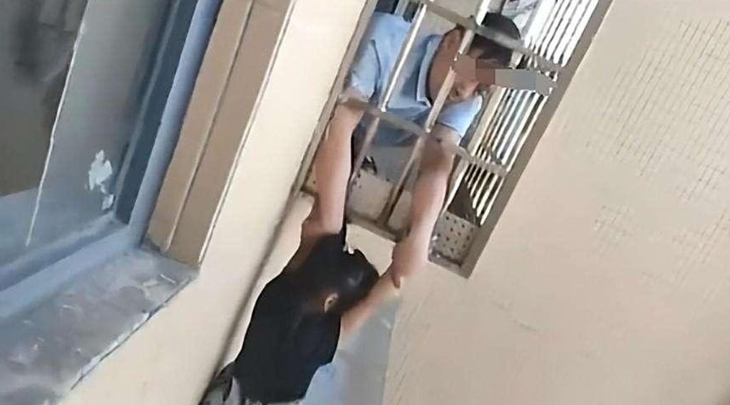 Rơi từ tầng 20 chung cư, bé gái 4 tuổi sống sót kỳ diệu- Ảnh 2.