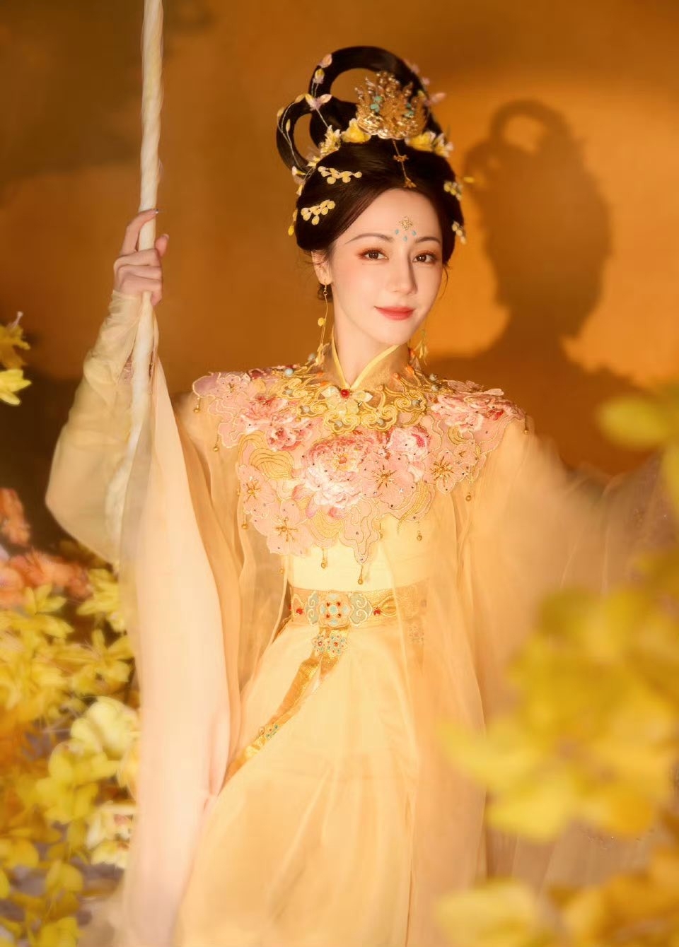 Ngàn vạn mỹ nhân đều thua chị Hằng đẹp nhất Trung Thu 2025: Tiên khí đầy người ngắm mà mê, không phân biệt nổi thật hay mơ- Ảnh 9. Ngàn vạn mỹ nhân đều thua chị Hằng đẹp nhất Trung Thu 2025: Tiên khí đầy người ngắm mà mê, không phân biệt nổi thật hay mơ- Ảnh 9.