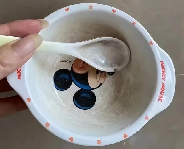 5 Món Đồ “Giá Rẻ Bất Ngờ” Lọt Vào Danh Sách Đen Âm Thầm Đánh Cắp Sức Khỏe- Ảnh 4. 5 Món Đồ “Giá Rẻ Bất Ngờ” Lọt Vào Danh Sách Đen Âm Thầm Đánh Cắp Sức Khỏe- Ảnh 4.