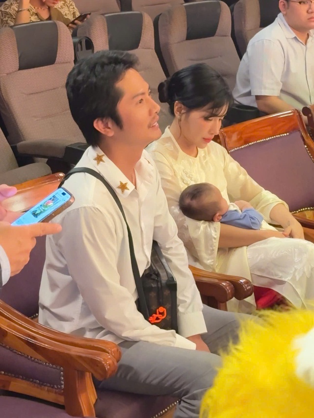 Khả Như lên tiếng tin bí mật có con với Huỳnh Phương: Khả Như lên tiếng tin bí mật có con với Huỳnh Phương: