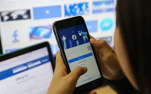 Công an Hà Nội cảnh báo người dân dùng Facebook tuyệt đối không được làm điều này- Ảnh 1.