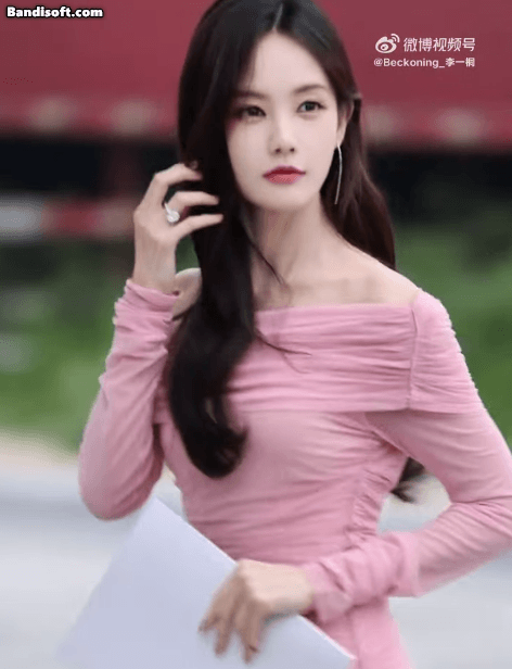 Không tài nào ghét nổi mỹ nhân có nụ cười tô hồng vạn vật: Nhan sắc thượng hạng 5 sao, body mướt mượt sướng cả mắt- Ảnh 5. Không tài nào ghét nổi mỹ nhân có nụ cười tô hồng vạn vật: Nhan sắc thượng hạng 5 sao, body mướt mượt sướng cả mắt- Ảnh 5.