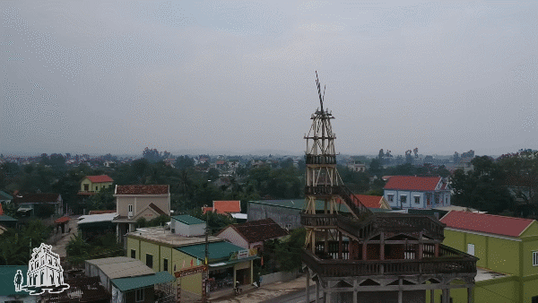 Ngôi nhà 9 tầng ở Nghệ An thách thức mọi quy luật khoa học: Chủ nhân đu dây xây vào ban đêm, “chấp luôn” gió giật cấp 11- Ảnh 2. Ngôi nhà 9 tầng ở Nghệ An thách thức mọi quy luật khoa học: Chủ nhân đu dây xây vào ban đêm, “chấp luôn” gió giật cấp 11- Ảnh 2.