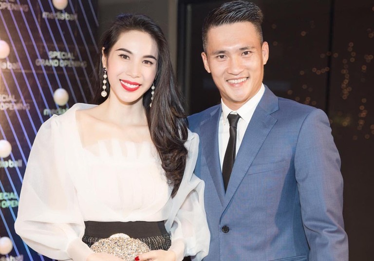Nữ ca sĩ Vbiz từng được chồng cho 40 tỷ tiêu vặt: Kín tiếng đời tư sau "giông bão", sơ hở lại vướng tin đồn ly hôn- Ảnh 8.