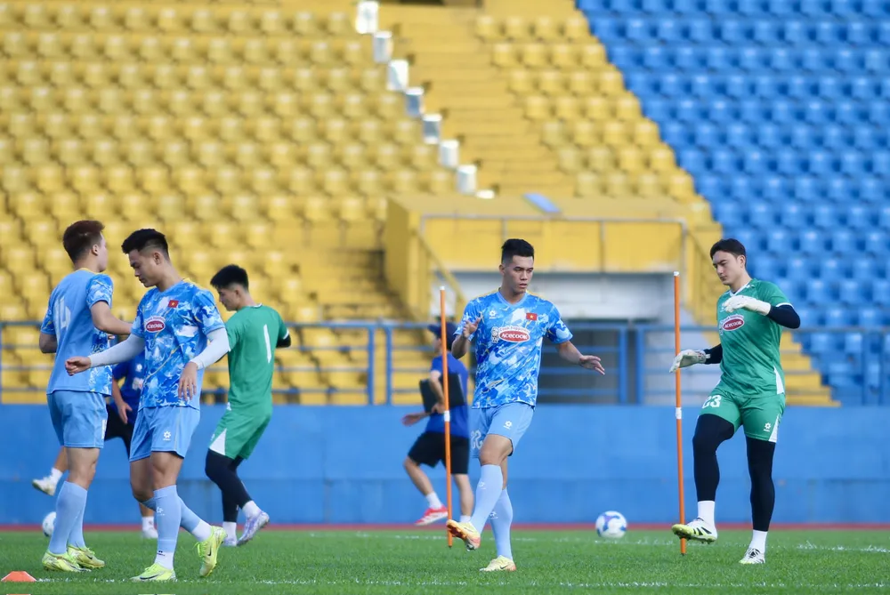 Thủ môn Đặng Văn Lâm háo hức trong ngày trở lại đội tuyển Việt Nam- Ảnh 3.