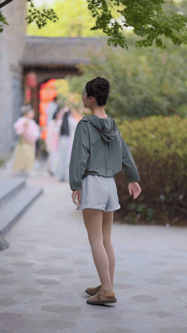 "Vén mặt chị Hằng" đang hot mùa Trung thu, cao điểm phải bay lên trời 6 lần/ngày- Ảnh 13. "Vén mặt chị Hằng" đang hot mùa Trung thu, cao điểm phải bay lên trời 6 lần/ngày- Ảnh 13.