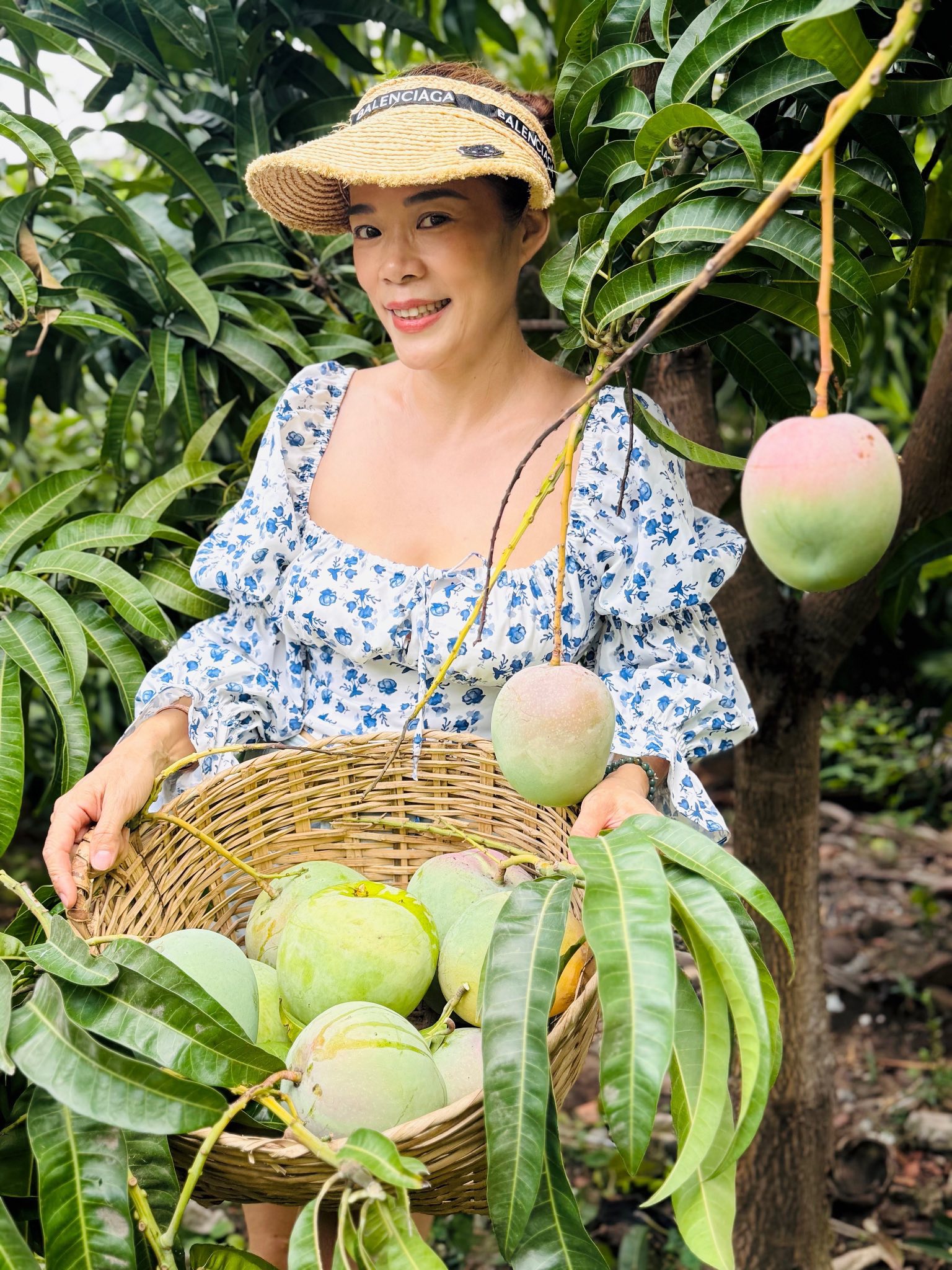 Cuộc sống giản dị của nữ ca sĩ là Phó Chủ tịch tập đoàn, sở hữu vài biệt thự nghìn m2 ở Đức và Việt Nam- Ảnh 5. Cuộc sống giản dị của nữ ca sĩ là Phó Chủ tịch tập đoàn, sở hữu vài biệt thự nghìn m2 ở Đức và Việt Nam- Ảnh 5.