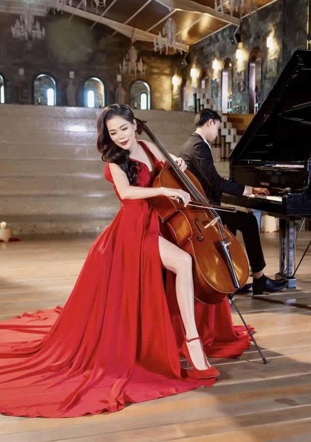 Cuộc sống giản dị của nữ ca sĩ là Phó Chủ tịch tập đoàn, sở hữu vài biệt thự nghìn m2 ở Đức và Việt Nam- Ảnh 1. Cuộc sống giản dị của nữ ca sĩ là Phó Chủ tịch tập đoàn, sở hữu vài biệt thự nghìn m2 ở Đức và Việt Nam- Ảnh 1.