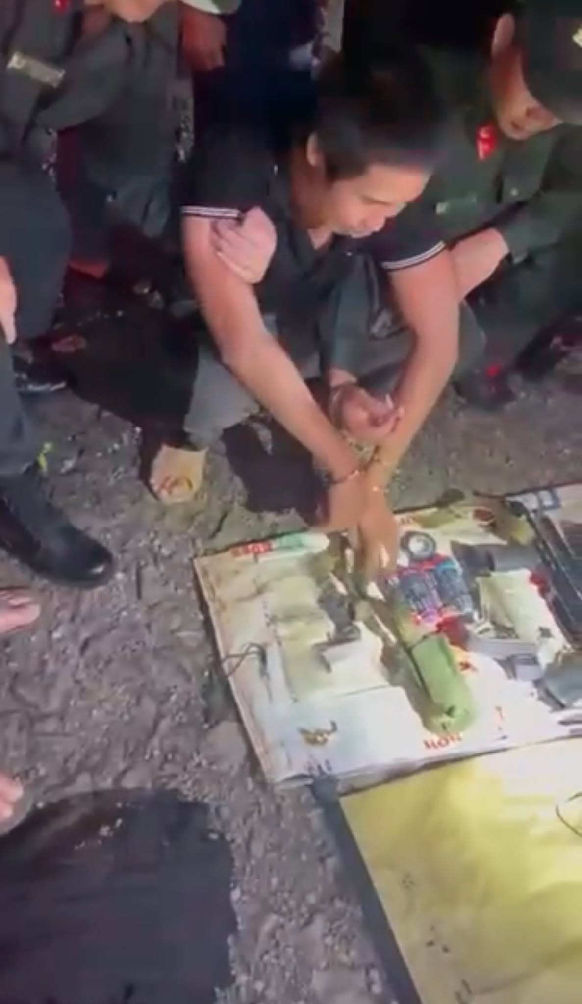 Đối tượng nghiện game sát hại 3 người ở Đồng Nai: Hé lộ hành động xóa dấu vết tinh vi sau khi nổ súng- Ảnh 2. Đối tượng nghiện game sát hại 3 người ở Đồng Nai: Hé lộ hành động xóa dấu vết tinh vi sau khi nổ súng- Ảnh 2.