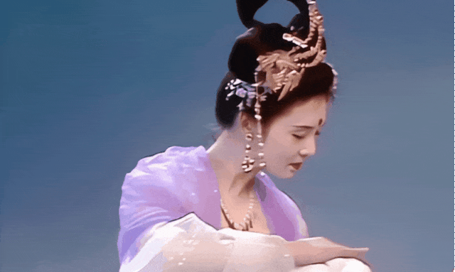 10 nàng Hằng Nga đẹp nhất Trung Quốc: Địch Lệ Nhiệt Ba xếp sau Trịnh Sảng, hạng 1 trời sinh để làm tiên nữ- Ảnh 1.