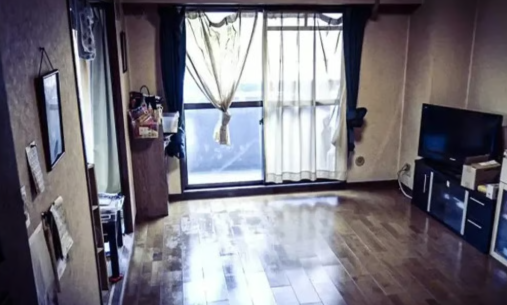 Một công ty Nhật Bản hốt bạc từ “nhà ma”: Nhân viên đặt máy đo trường điện từ, camera nhiệt, máy ghi âm để xem... hiện tượng lạ- Ảnh 1. Một công ty Nhật Bản hốt bạc từ “nhà ma”: Nhân viên đặt máy đo trường điện từ, camera nhiệt, máy ghi âm để xem... hiện tượng lạ- Ảnh 1.